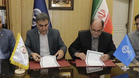 امضای تفاهمنامه دانشگاه علوم پزشکی با بانک ملی بانک عامل دانشگاه 