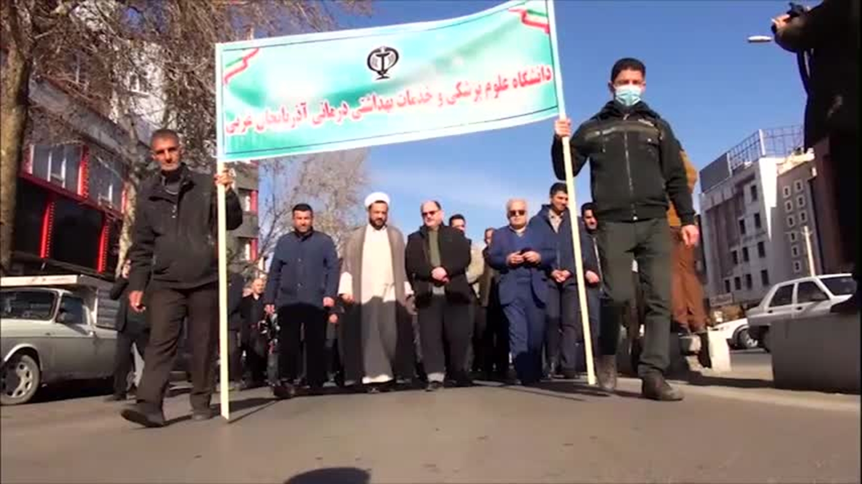 نماهنگ حضور پرشور تلاشگران سلامت در راهپیمایی 22 بهمن 